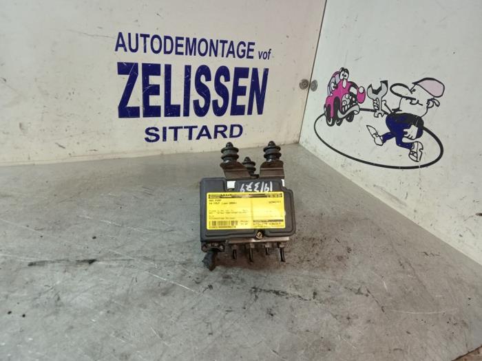 Gebruikte ABS Pomp Volkswagen Golf V (1K1) 1.4 FSI 16V Prijs € 99,75 Margeregeling aangeboden door Zelissen V.O.F. autodemontage