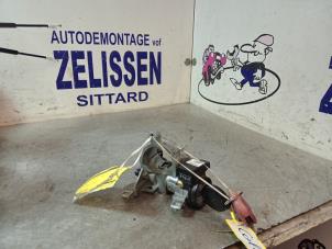 Gebruikte Sleutel + Contactslot Mitsubishi Colt (Z2/Z3) 1.1 12V Prijs € 42,00 Margeregeling aangeboden door Zelissen V.O.F. autodemontage