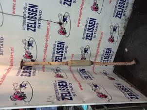 Gebruikte Uitlaat Middendemper Suzuki New Ignis (MH) 1.3 16V Prijs € 36,75 Margeregeling aangeboden door Zelissen V.O.F. autodemontage