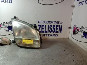 Gebruikte Koplamp rechts Suzuki New Ignis (MH) 1.3 16V Prijs € 52,50 Margeregeling aangeboden door Zelissen V.O.F. autodemontage