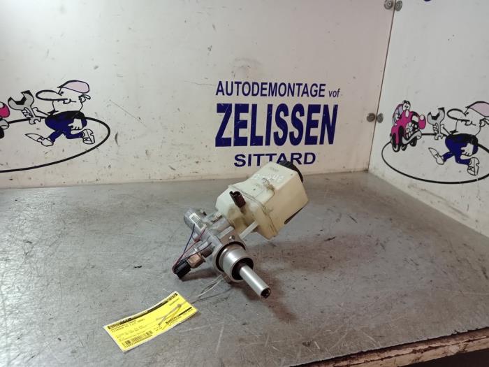 Gebruikte Hoofdremcilinder Citroen C5 II Break (RE) 2.0 16V Prijs € 42,00 Margeregeling aangeboden door Zelissen V.O.F. autodemontage