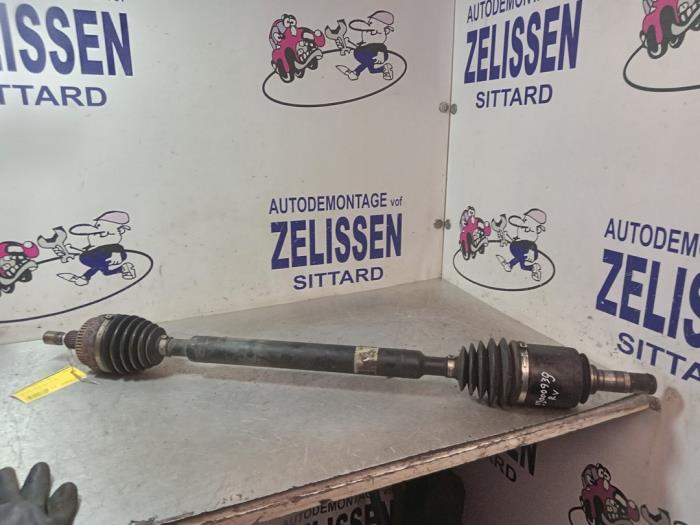 Gebruikte Steekas rechts-voor Mercedes ML I (163) 320 3.2 V6 18V Autom. Prijs € 78,75 Margeregeling aangeboden door Zelissen V.O.F. autodemontage