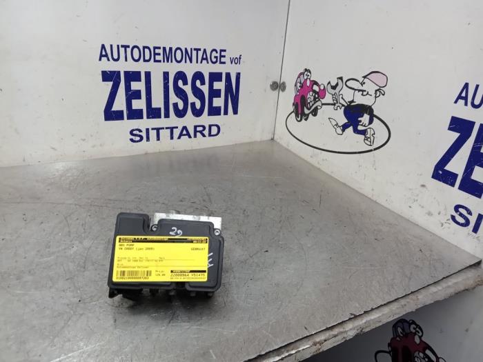 Gebruikte ABS Pomp Volkswagen Caddy III (2KA,2KH,2CA,2CH) 2.0 SDI Prijs € 131,25 Margeregeling aangeboden door Zelissen V.O.F. autodemontage