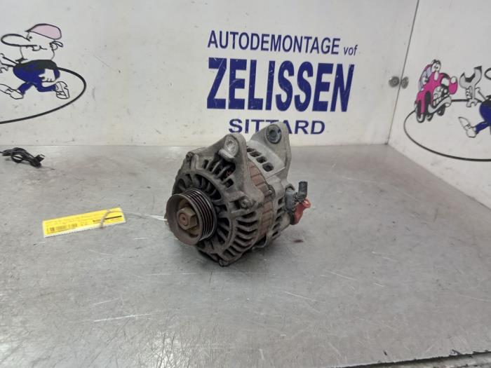 Gebruikte Dynamo Mitsubishi Colt (CJ) 1.3 GL,GLX 12V Prijs € 42,00 Margeregeling aangeboden door Zelissen V.O.F. autodemontage