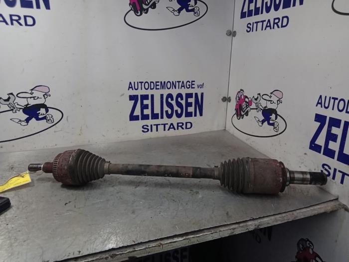 Gebruikte Aandrijfas links-achter Mercedes ML I (163) 320 3.2 V6 18V Autom. Prijs € 78,75 Margeregeling aangeboden door Zelissen V.O.F. autodemontage