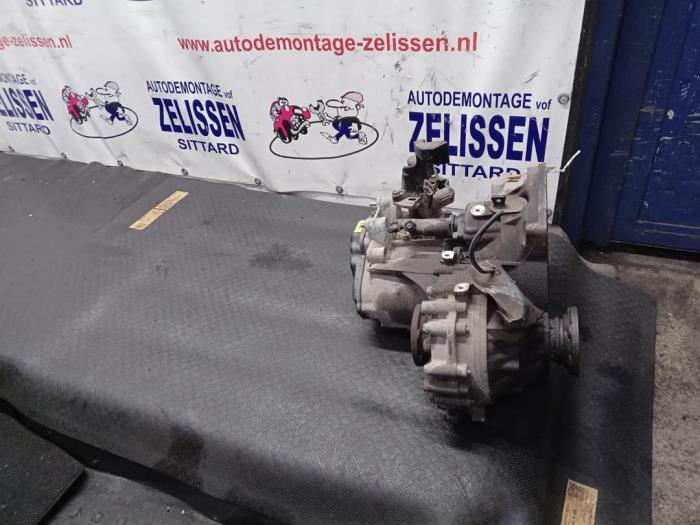 Gebruikte Versnellingsbak Volkswagen New Beetle (9C1/9G1) 2.0 Prijs € 262,50 Margeregeling aangeboden door Zelissen V.O.F. autodemontage