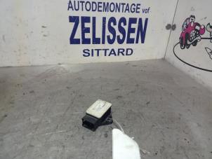 Gebruikte Airbag Sensor Mercedes Vito (639.6) 2.2 109 CDI 16V Prijs € 31,50 Margeregeling aangeboden door Zelissen V.O.F. autodemontage