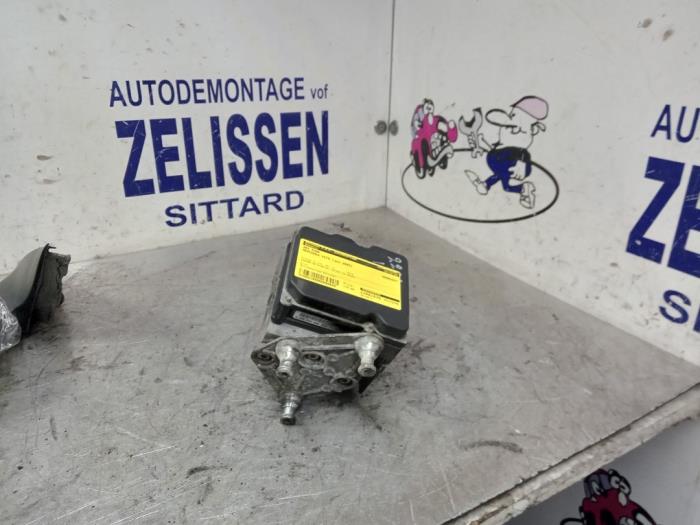 Gebruikte ABS Pomp Mercedes Vito (639.6) 2.2 109 CDI 16V Prijs € 183,75 Margeregeling aangeboden door Zelissen V.O.F. autodemontage