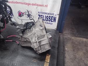 Gebruikte Versnellingsbak Renault Megane III Grandtour (KZ) 1.5 dCi 110 Prijs € 472,50 Margeregeling aangeboden door Zelissen V.O.F. autodemontage