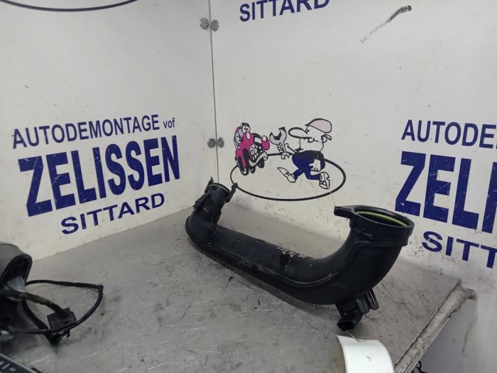 Gebruikte Intercooler Slang Volkswagen Polo V (6R) 1.2 TSI 16V BlueMotion Technology Prijs € 42,00 Margeregeling aangeboden door Zelissen V.O.F. autodemontage