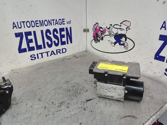 Gebruikte ABS Pomp Alfa Romeo 159 Sportwagon (939BX) 1.9 JTDm 16V Prijs € 152,25 Margeregeling aangeboden door Zelissen V.O.F. autodemontage