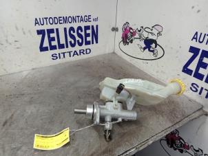 Gebruikte Hoofdremcilinder Dacia Sandero I (BS) 1.2 16V Prijs € 21,00 Margeregeling aangeboden door Zelissen V.O.F. autodemontage