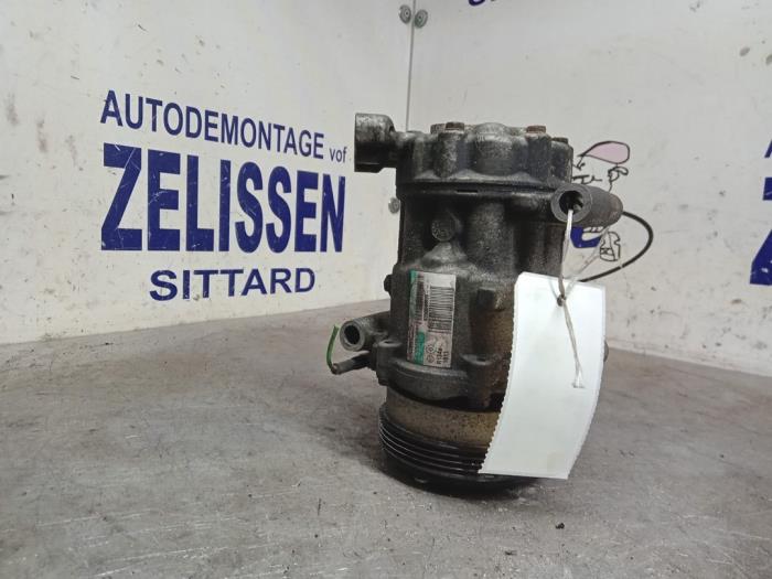 Gebruikte Aircopomp Dacia Sandero I (BS) 1.2 16V Prijs € 105,00 Margeregeling aangeboden door Zelissen V.O.F. autodemontage