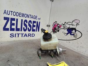 Gebruikte Hoofdremcilinder Dacia Sandero I (BS) 1.2 16V Prijs € 42,00 Margeregeling aangeboden door Zelissen V.O.F. autodemontage