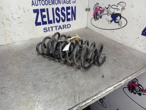 Gebruikte Schroefveer achter Dacia Sandero I (BS) 1.2 16V Prijs € 31,76 Inclusief btw aangeboden door Zelissen V.O.F. autodemontage