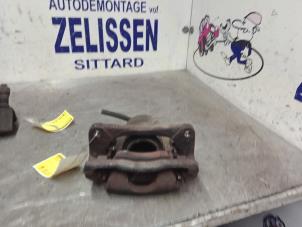 Gebruikte Remklauw (Tang) rechts-voor Suzuki Swift (ZA/ZC/ZD1/2/3/9) 1.5 VVT 16V Prijs € 42,00 Margeregeling aangeboden door Zelissen V.O.F. autodemontage