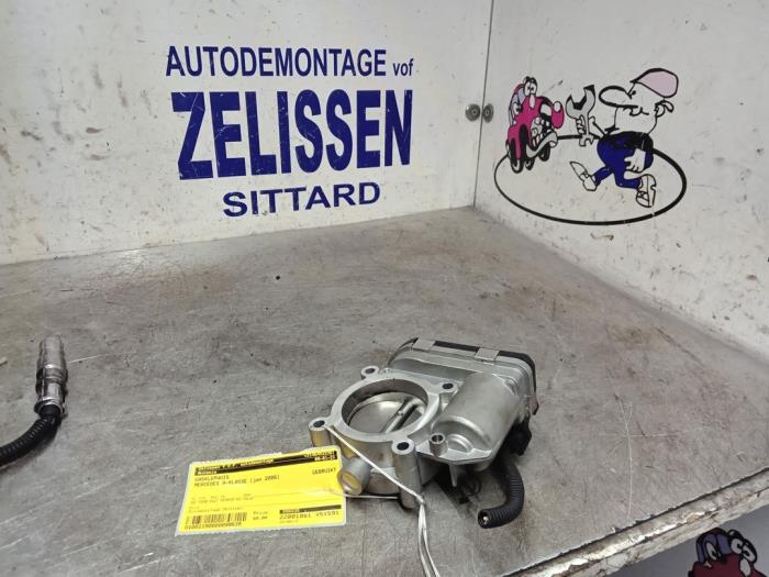 Gebruikte Gasklephuis Mercedes A (W169) 1.5 A-150 3-Drs. Prijs € 63,00 Margeregeling aangeboden door Zelissen V.O.F. autodemontage