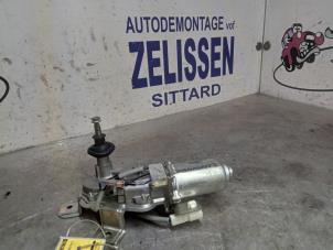 Gebruikte Ruitenwissermotor achter Suzuki Alto (GF) 1.0 12V Prijs € 36,75 Margeregeling aangeboden door Zelissen V.O.F. autodemontage
