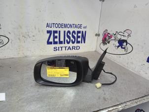 Gebruikte Spiegel Buiten links Suzuki Swift (ZA/ZC/ZD1/2/3/9) 1.3 VVT 16V Prijs € 52,50 Margeregeling aangeboden door Zelissen V.O.F. autodemontage