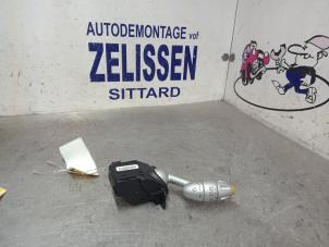 Gebruikte Ruitenwis Schakelaar Mini Mini Cooper S (R53) 1.6 16V Prijs € 36,75 Margeregeling aangeboden door Zelissen V.O.F. autodemontage