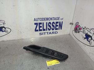 Gebruikte Ruit schakelaar elektrisch Suzuki Swift (ZA/ZC/ZD) 1.6 Sport VVT 16V Prijs € 42,00 Margeregeling aangeboden door Zelissen V.O.F. autodemontage