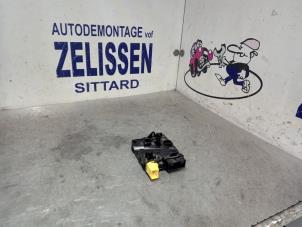 Gebruikte Gier sensor Volkswagen Caddy III (2KA,2KH,2CA,2CH) 1.9 TDI Prijs € 36,75 Margeregeling aangeboden door Zelissen V.O.F. autodemontage