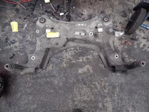 Gebruikte Subframe Renault Megane III Grandtour (KZ) 1.5 dCi 110 Prijs € 157,50 Margeregeling aangeboden door Zelissen V.O.F. autodemontage