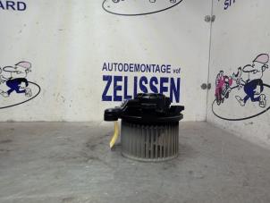 Gebruikte Chaufage Ventilatiemotor Opel Karl 1.0 12V Prijs € 63,00 Margeregeling aangeboden door Zelissen V.O.F. autodemontage