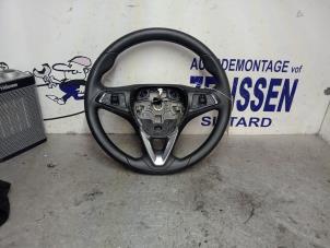 Gebruikte Stuurwiel Opel Karl 1.0 12V Prijs € 73,50 Margeregeling aangeboden door Zelissen V.O.F. autodemontage
