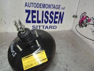 Gebruikte Rembooster Peugeot 108 1.0 12V Prijs € 68,25 Margeregeling aangeboden door Zelissen V.O.F. autodemontage