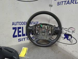 Gebruikte Stuurwiel Opel Vivaro 2.0 CDTI Prijs € 84,00 Margeregeling aangeboden door Zelissen V.O.F. autodemontage