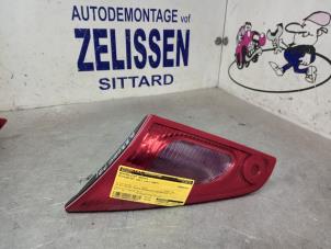 Gebruikte Achterlicht rechts Mitsubishi Colt (Z2/Z3) 1.3 16V Prijs € 21,00 Margeregeling aangeboden door Zelissen V.O.F. autodemontage