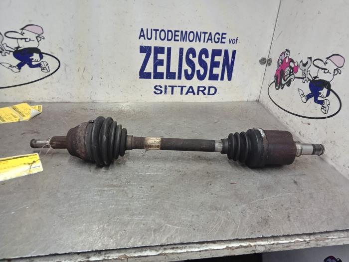 Gebruikte Steekas links-voor Ford Focus 3 Wagon 1.6 TDCi Prijs € 152,25 Margeregeling aangeboden door Zelissen V.O.F. autodemontage