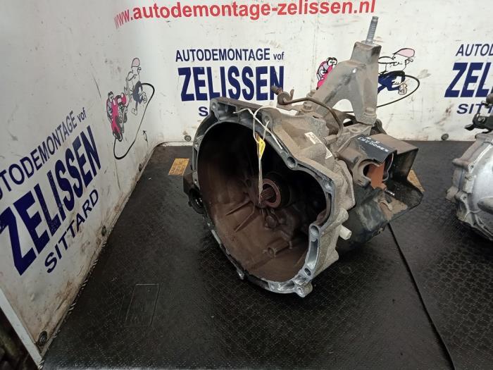 Gebruikte Versnellingsbak Ford Focus 1 Wagon 1.6 16V Prijs € 262,50 Margeregeling aangeboden door Zelissen V.O.F. autodemontage