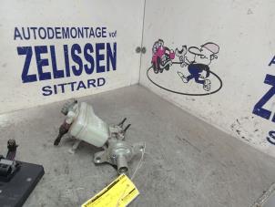 Gebruikte Hoofdremcilinder Suzuki Splash 1.0 12V Prijs € 31,50 Margeregeling aangeboden door Zelissen V.O.F. autodemontage