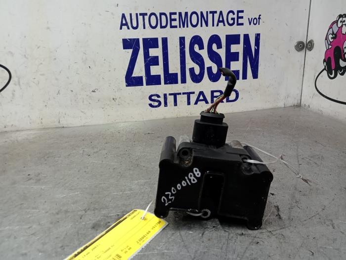 Gebruikte Bobine Audi A2 (8Z0) 1.4 16V Prijs € 36,75 Margeregeling aangeboden door Zelissen V.O.F. autodemontage