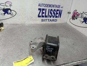 Gebruikte Motorsteun Peugeot 308 (4A/C) 1.6 HDi 16V Prijs € 36,75 Margeregeling aangeboden door Zelissen V.O.F. autodemontage