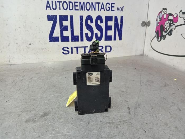 Gebruikte Radar sensor BMW 7 serie (G11/12) 750 Li XDrive V8 32V Prijs € 183,75 Margeregeling aangeboden door Zelissen V.O.F. autodemontage
