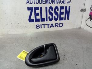 Gebruikte Portiergreep 2Deurs rechts Opel Movano (4A1; 4A2; 4B2; 4B3; 4C2; 4C3) 2.5 CDTI Prijs € 15,75 Margeregeling aangeboden door Zelissen V.O.F. autodemontage