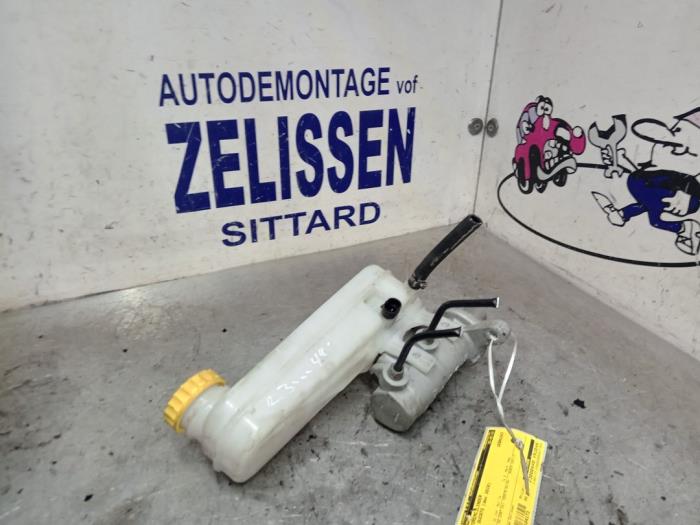 Gebruikte Hoofdremcilinder Fiat Ducato (250) 2.3 D 130 Multijet Prijs € 52,50 Margeregeling aangeboden door Zelissen V.O.F. autodemontage