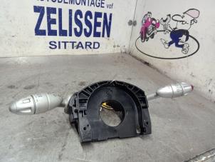 Gebruikte Combischakelaar Stuurkolom Mini Mini Cooper S (R53) 1.6 16V Prijs € 52,50 Margeregeling aangeboden door Zelissen V.O.F. autodemontage