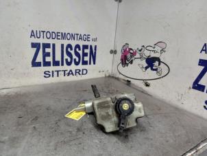 Gebruikte Hoofdremcilinder Volkswagen Touran (1T1/T2) 1.6 FSI 16V Prijs € 31,50 Margeregeling aangeboden door Zelissen V.O.F. autodemontage