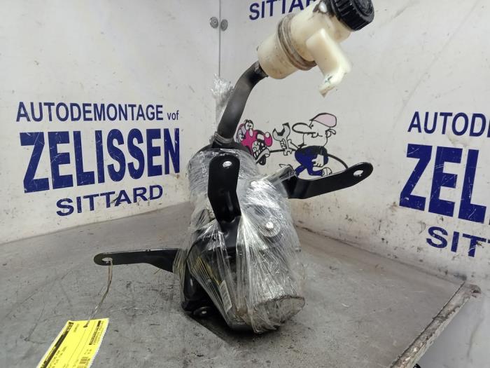 Gebruikte Servopomp Peugeot 206+ (2L/M) 1.4 HDi Eco 70 Prijs € 78,75 Margeregeling aangeboden door Zelissen V.O.F. autodemontage