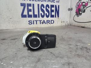 Gebruikte Licht Schakelaar Chevrolet Aveo (300) 1.2 16V Prijs € 26,25 Margeregeling aangeboden door Zelissen V.O.F. autodemontage