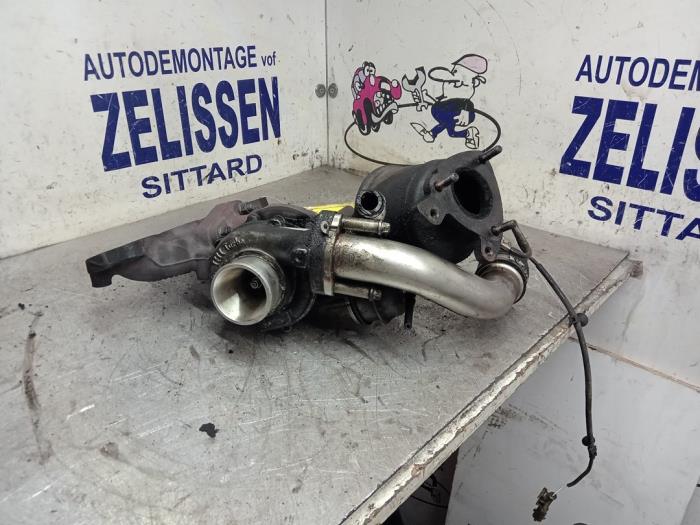 Katalysator van een Opel Corsa D 1.7 CDTi 16V Ecotec 2007