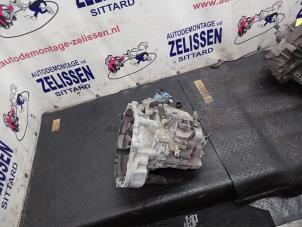 Gebruikte Versnellingsbak Mitsubishi Colt (Z2/Z3) 1.3 16V Prijs € 288,75 Margeregeling aangeboden door Zelissen V.O.F. autodemontage