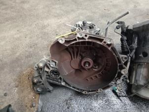 Gebruikte Versnellingsbak Opel Corsa C (F08/68) 1.0 12V Twin Port Prijs € 157,50 Margeregeling aangeboden door Zelissen V.O.F. autodemontage