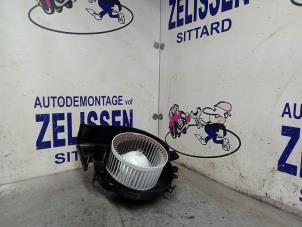 Gebruikte Blower Volkswagen Up! (121) 1.0 12V 60 Prijs € 52,50 Margeregeling aangeboden door Zelissen V.O.F. autodemontage