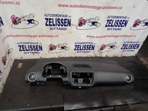 Gebruikte Dashboard Volkswagen Up! (121) 1.0 12V 60 Prijs € 630,00 Margeregeling aangeboden door Zelissen V.O.F. autodemontage