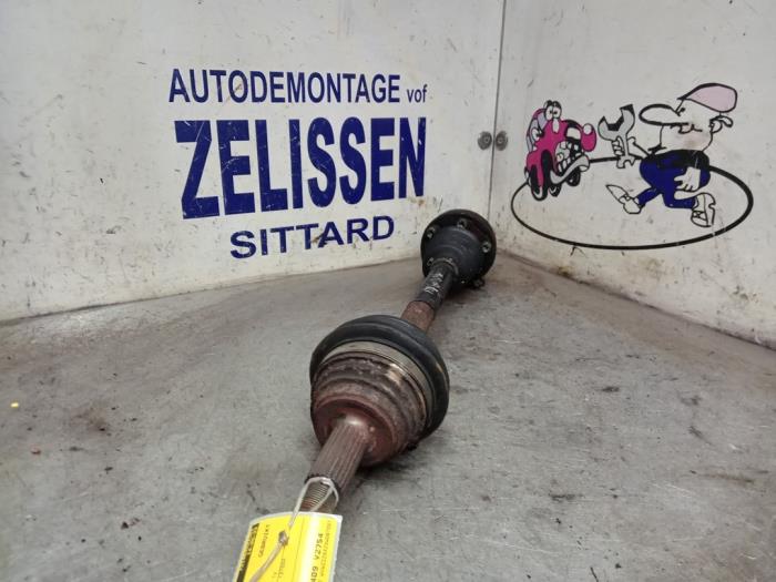 Gebruikte Aandrijfas links-achter Volkswagen Lupo (6X1) 1.4 16V 75 Prijs € 31,50 Margeregeling aangeboden door Zelissen V.O.F. autodemontage